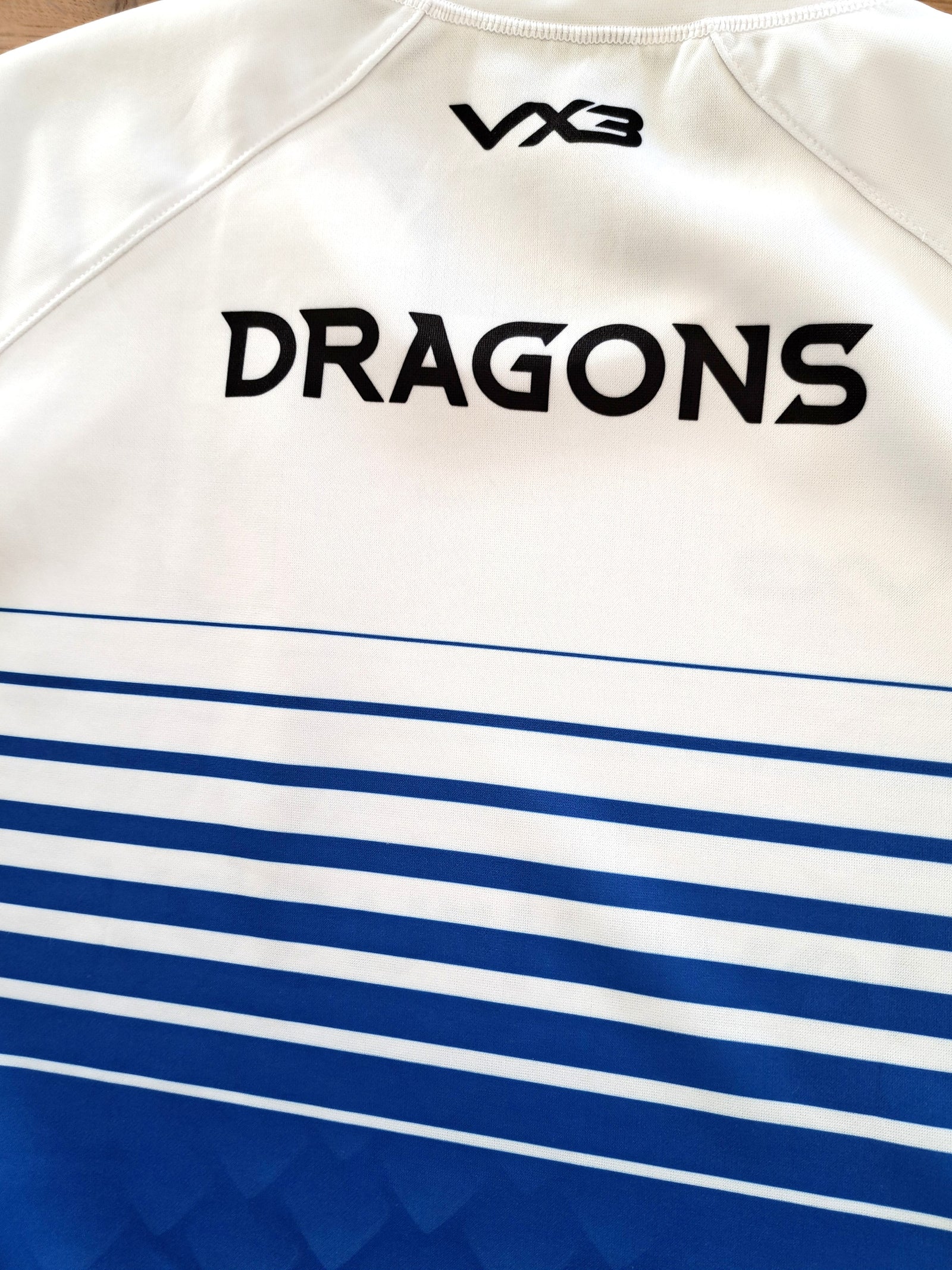 2018/19 Dragons Training Shirt (M)