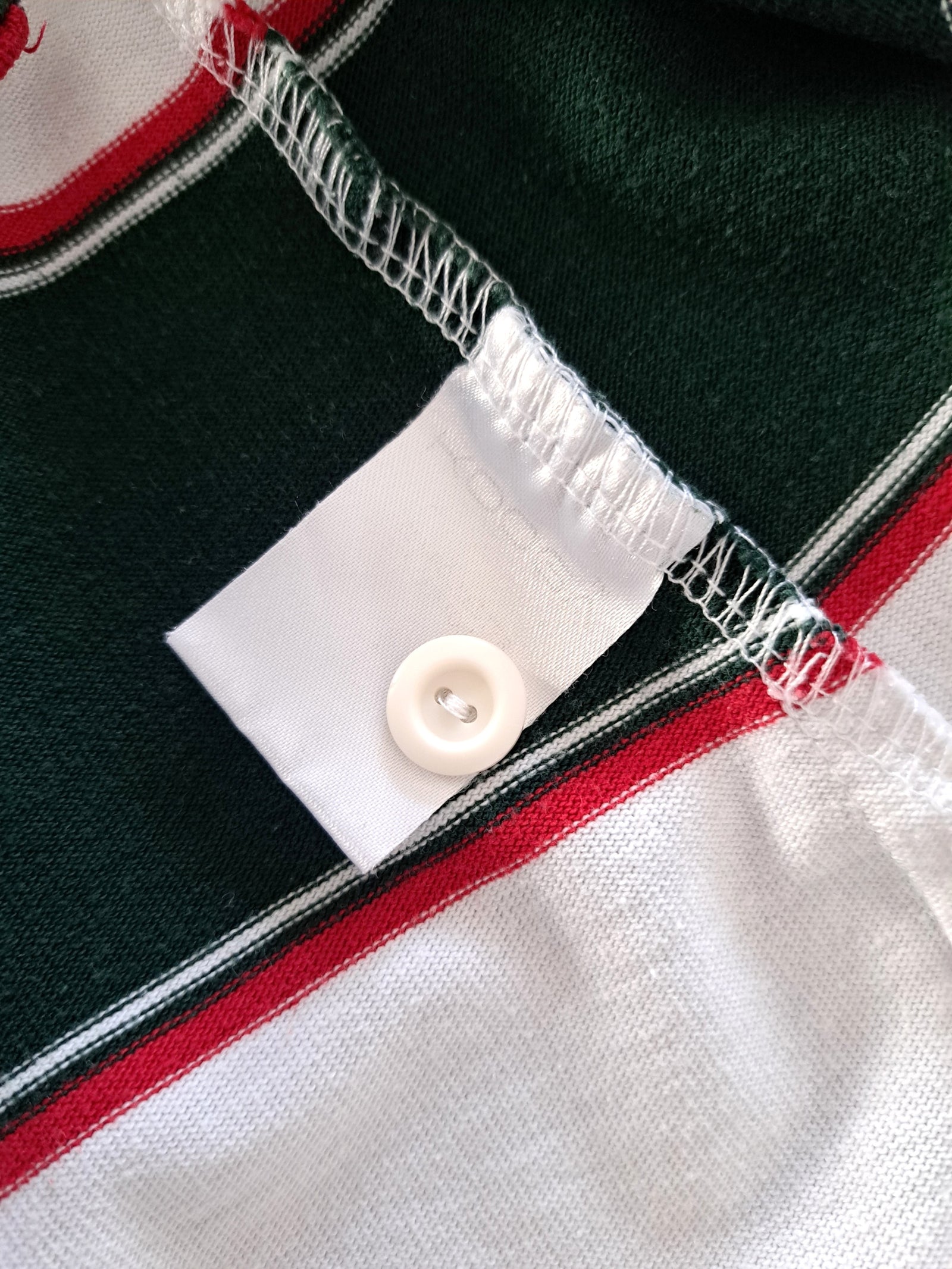 2015/16 Leicester Tigers Home Rugby Shirt. (L)