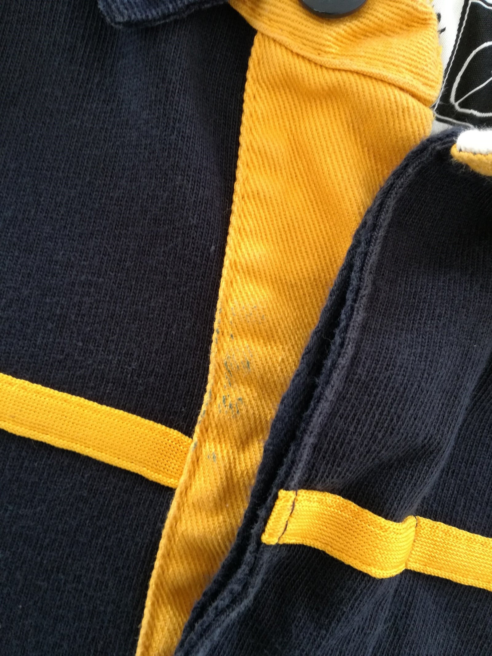 2011/12 Worcester Warriors Home Rugby Shirt. (M)