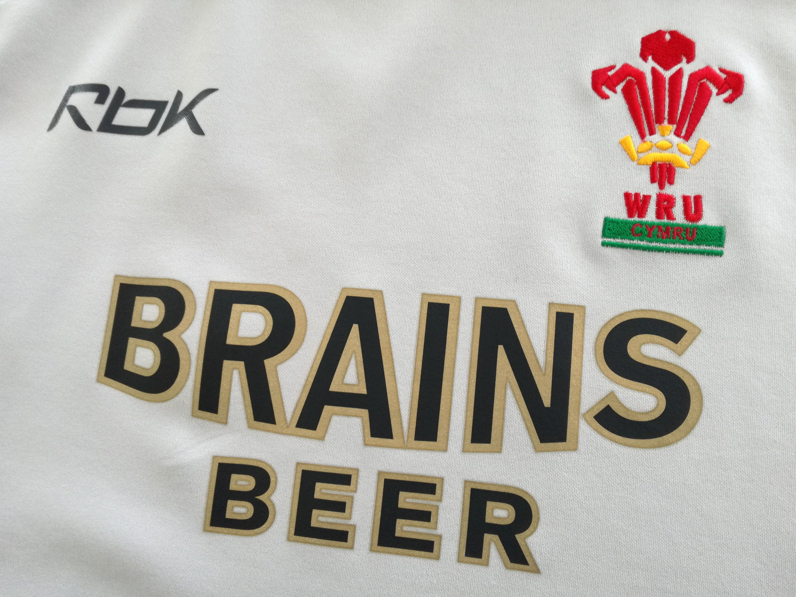 2006/07 Wales Away Pro-Fit Rugby Shirt (XL)