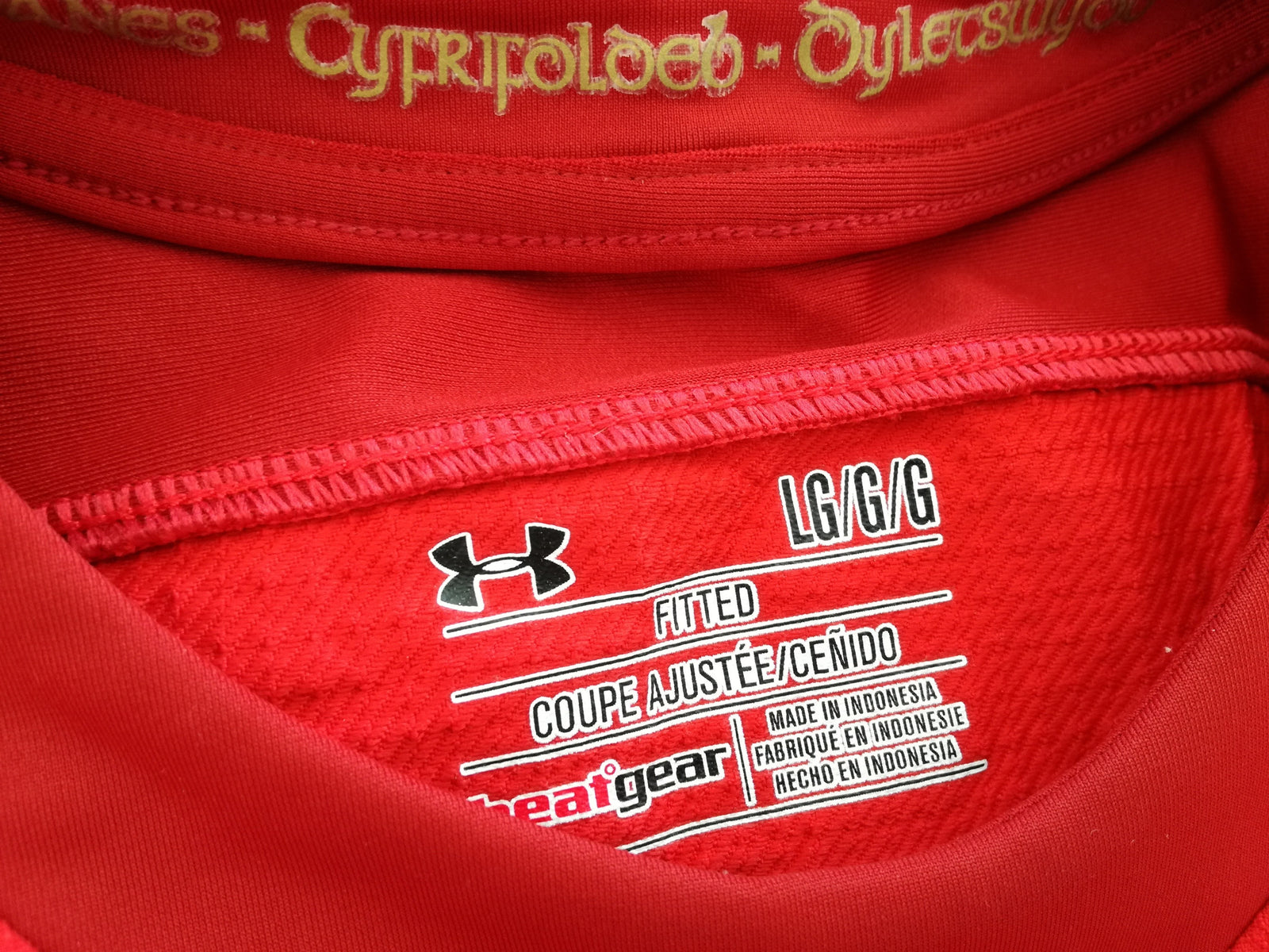 2015/16 Wales Home 'Fitted' Rugby Shirt (L)