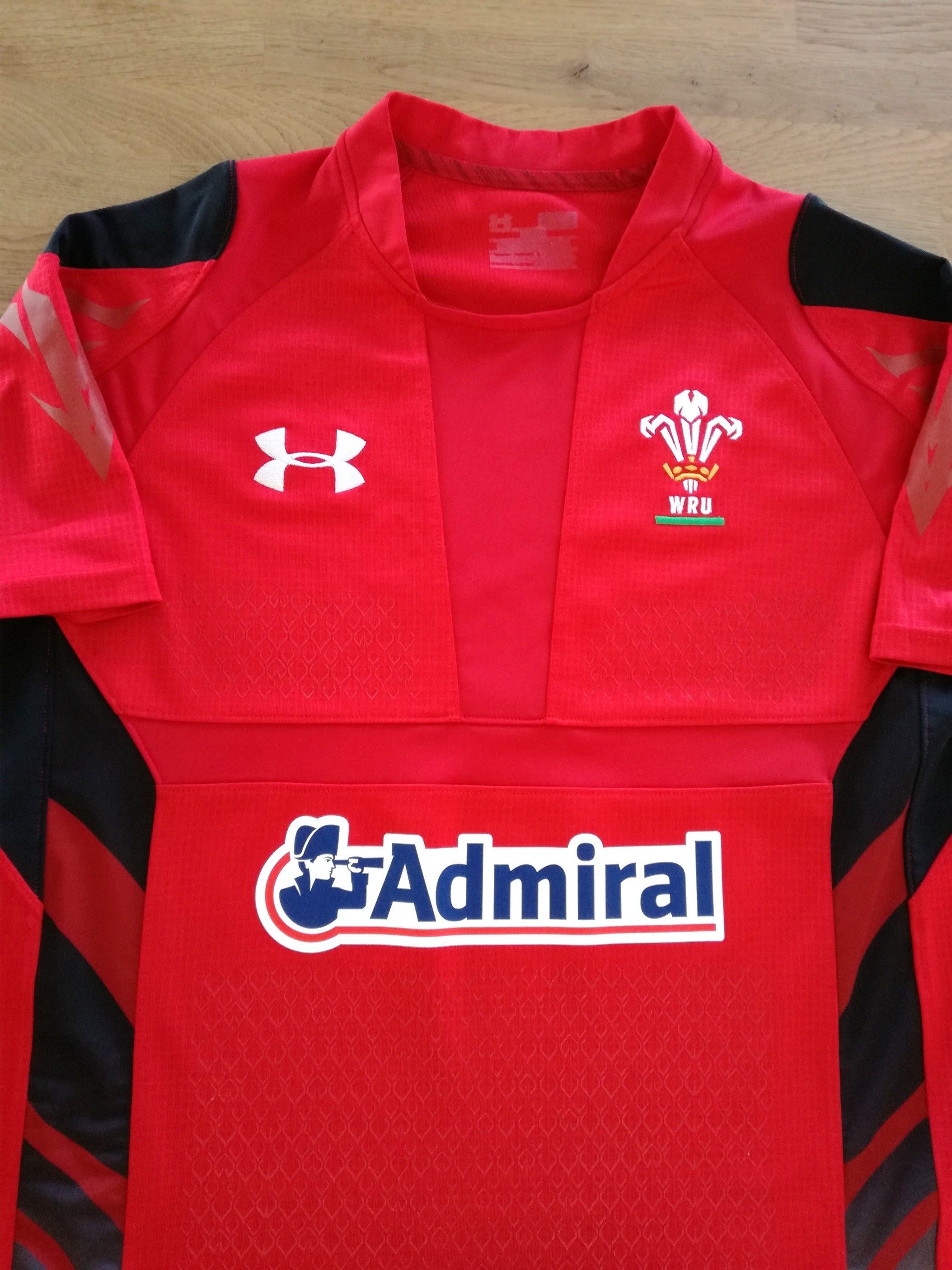 2013/14 Wales Home Pro-Fit Rugby Shirt (M)