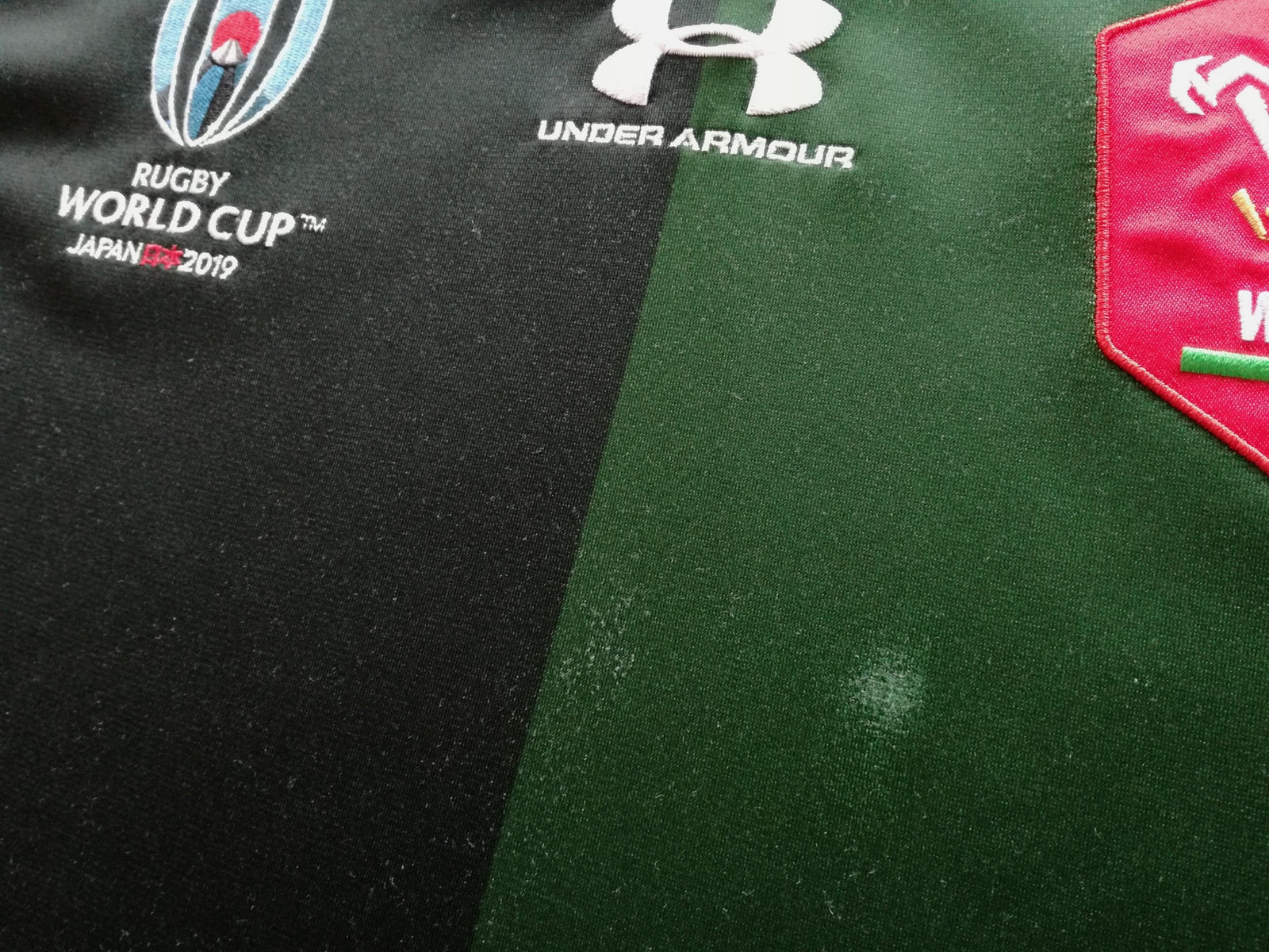 2019 Wales Away World Cup Rugby Shirt (L)