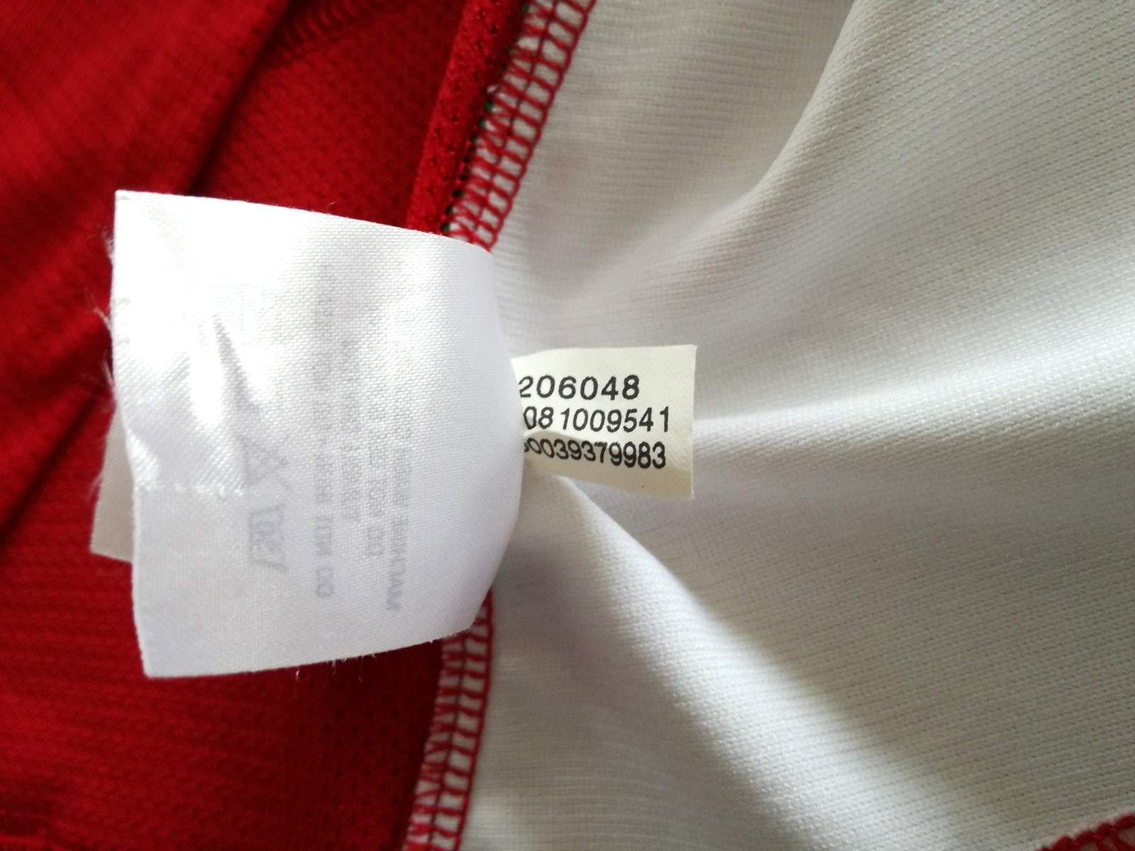 2008/09 Wales Rugby Training Shirt. (XXL)