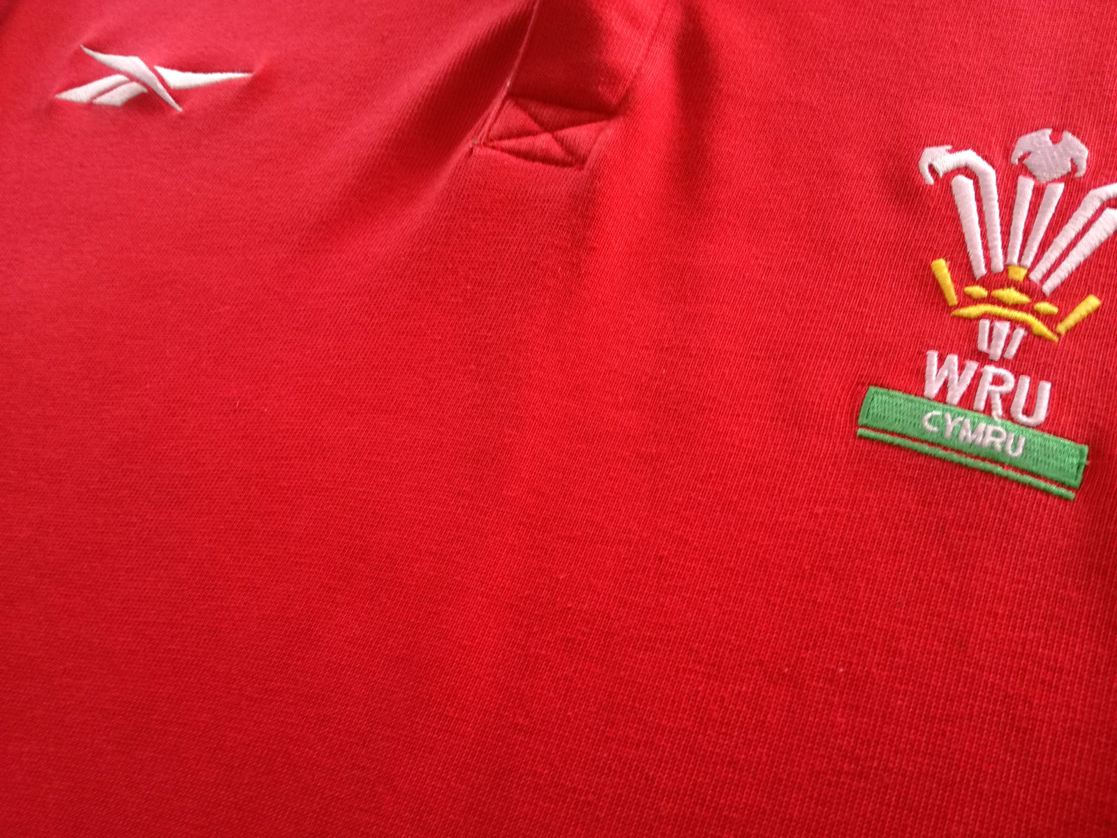 1998/99 Wales Home Rugby Shirt. (L)