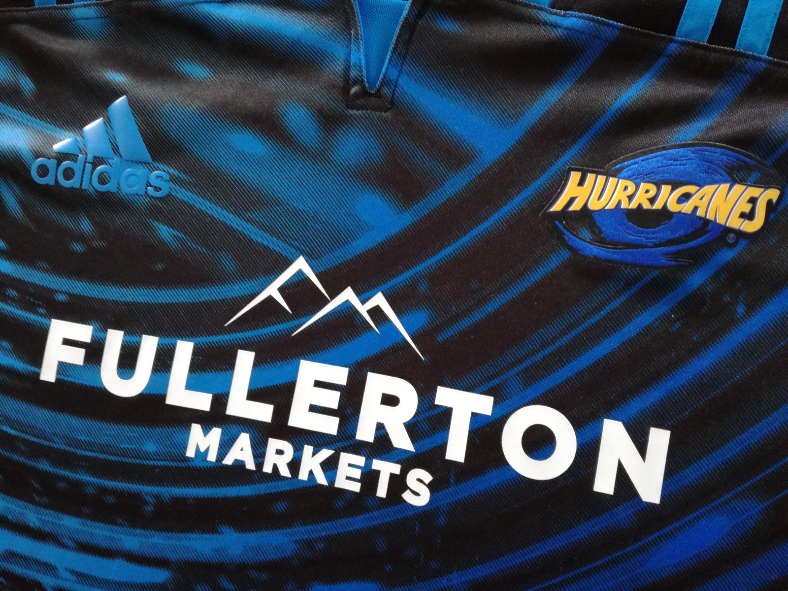 2018 Hurricanes Training Shirt (3XL)