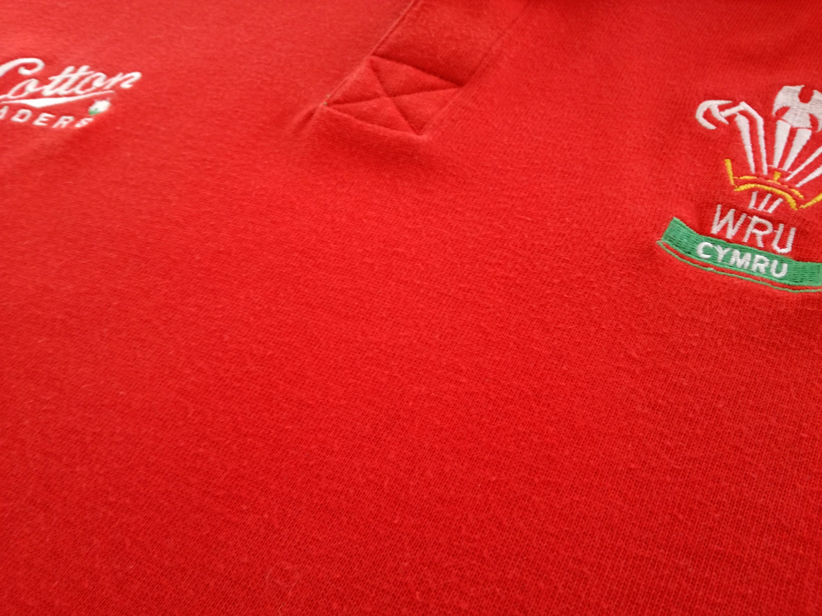 1993/94 Wales Home Rugby Shirt. (L)