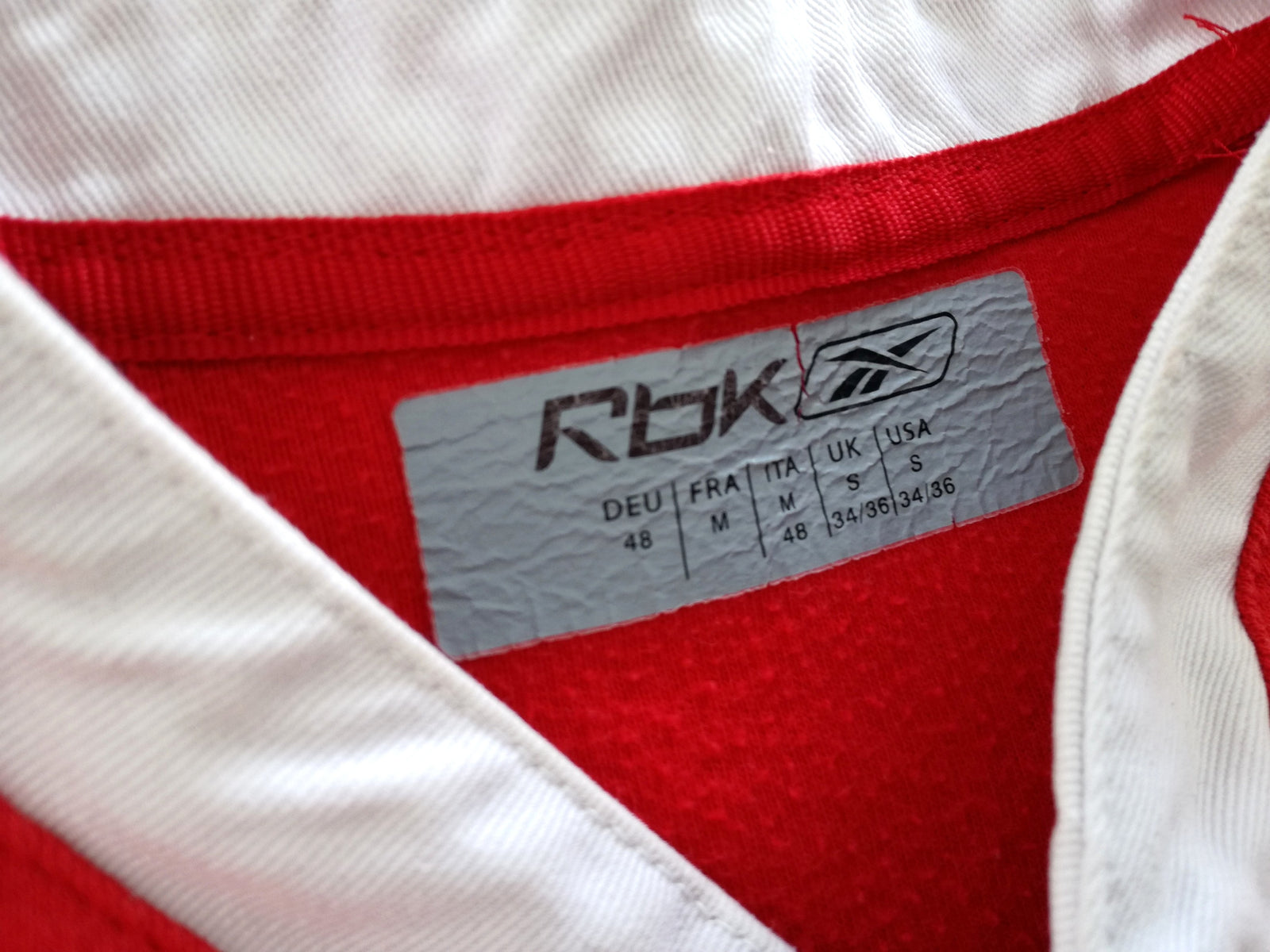 2006/07 Wales Home Rugby Shirt. (S)