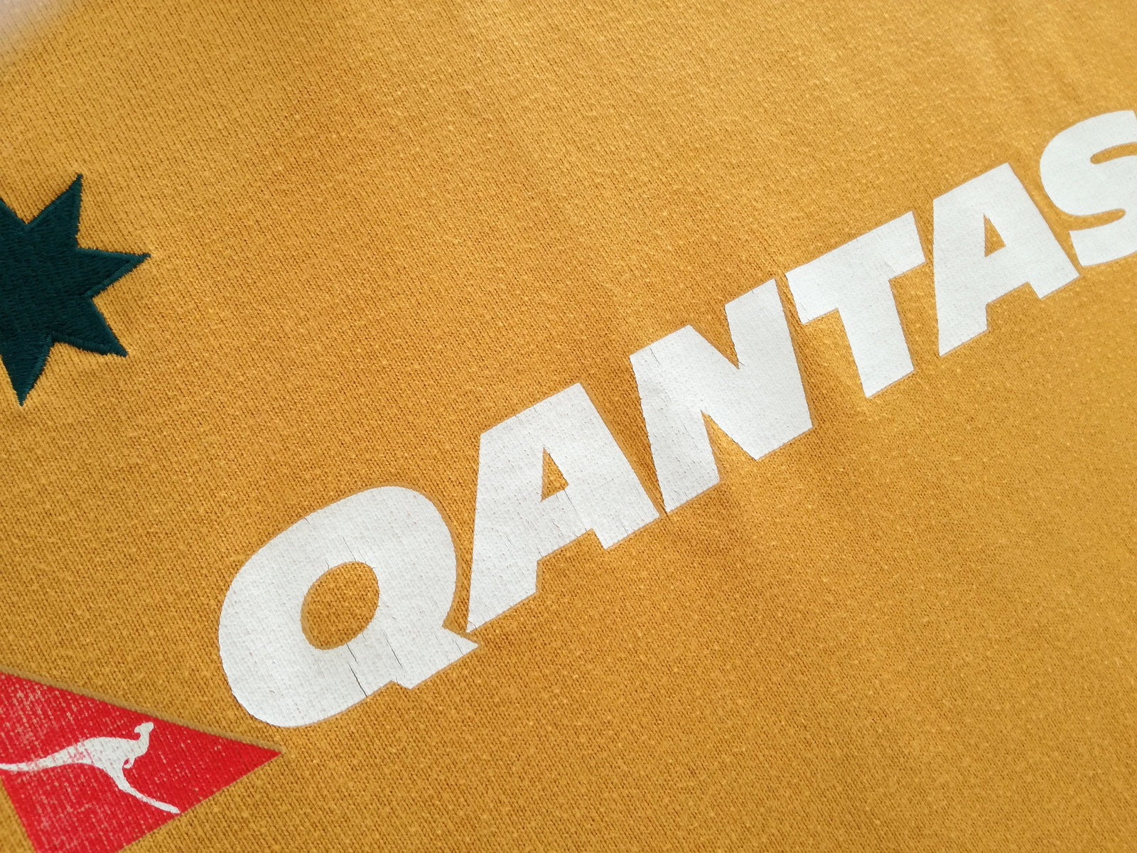 2004/05 Australia Home Rugby Shirt. (M)