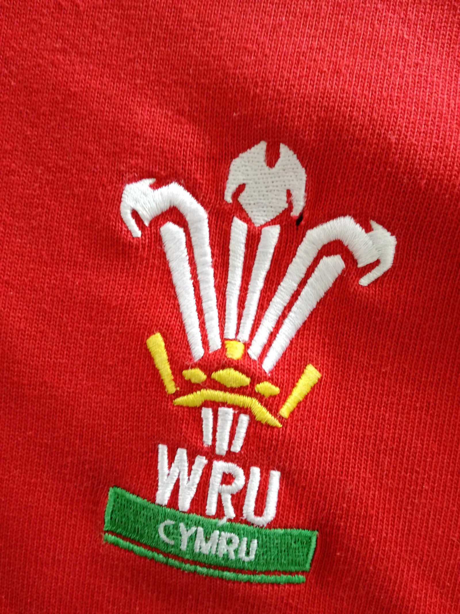 1998/99 Wales Home Rugby Shirt. (L)