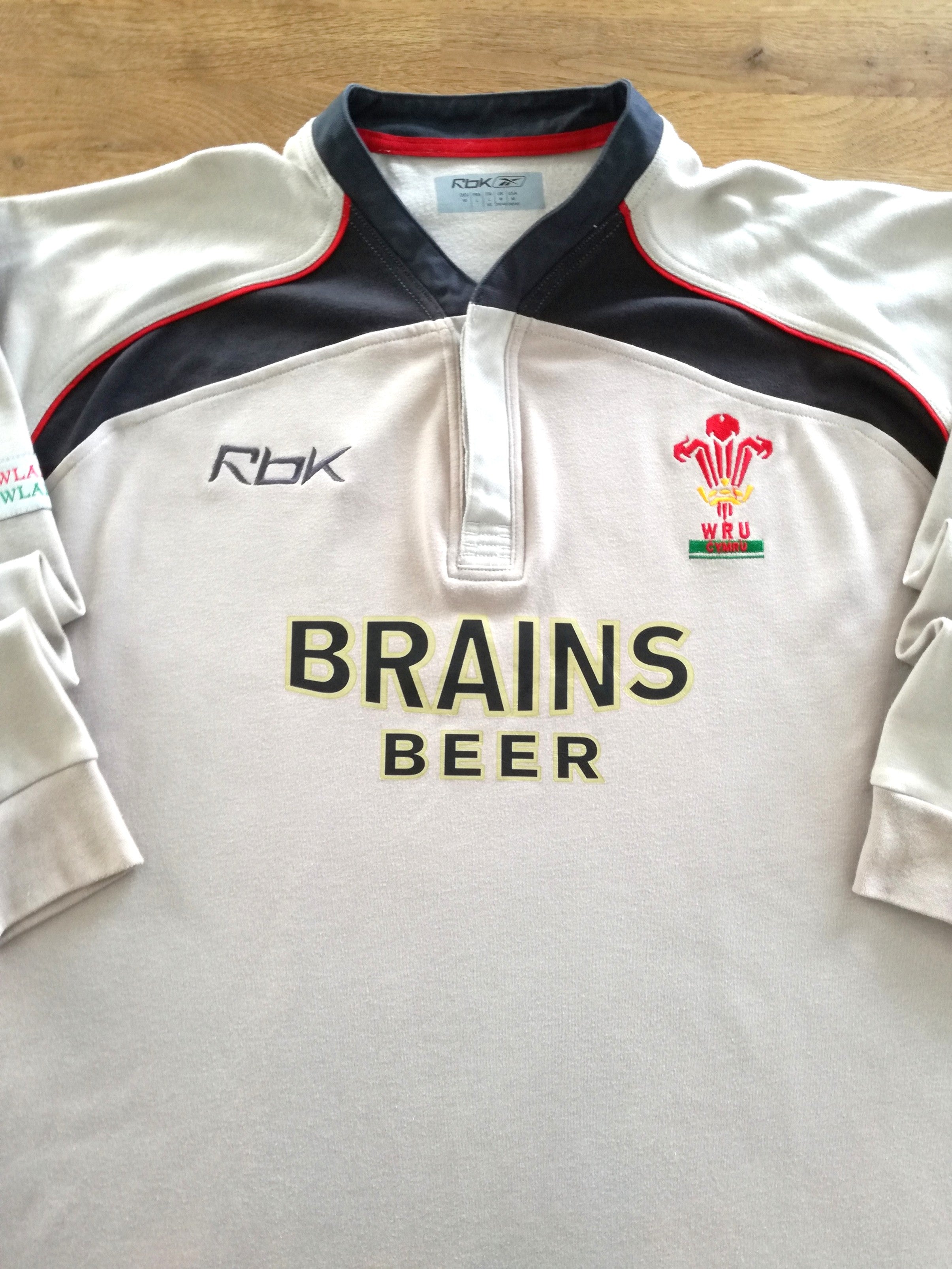 2006/07 Wales Away Long Sleeve Rugby Shirt