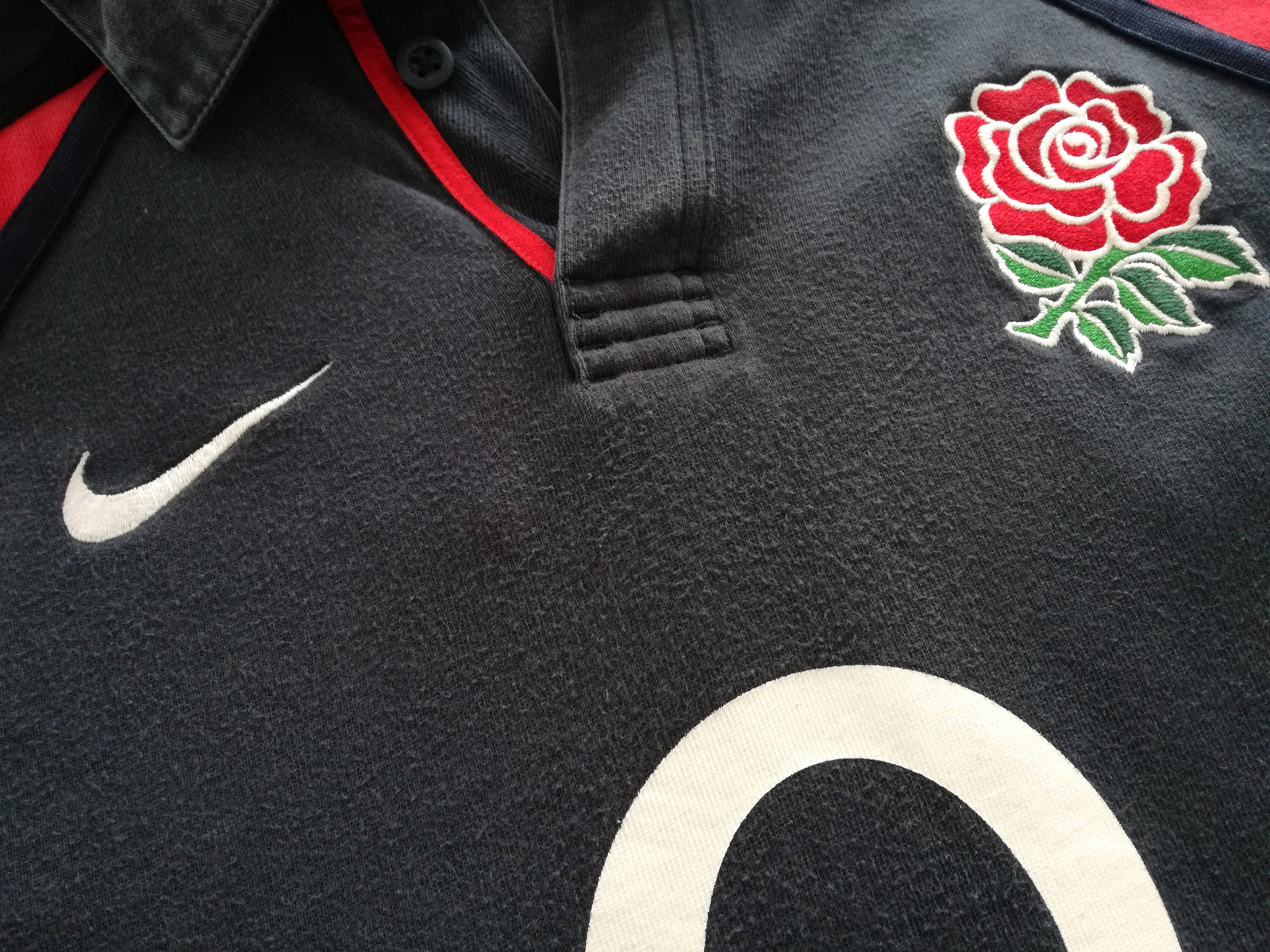 2002/03 England Away Rugby Shirt. (S)