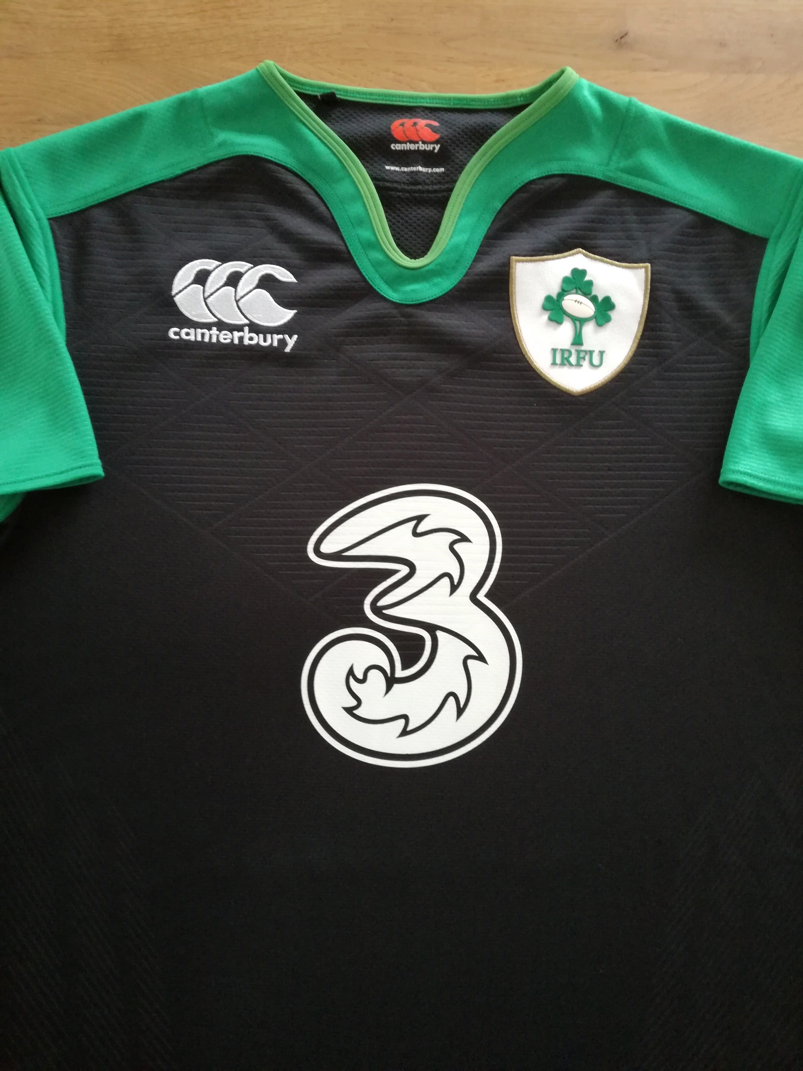 2015/16 Ireland Away Vapodri Rugby Shirt