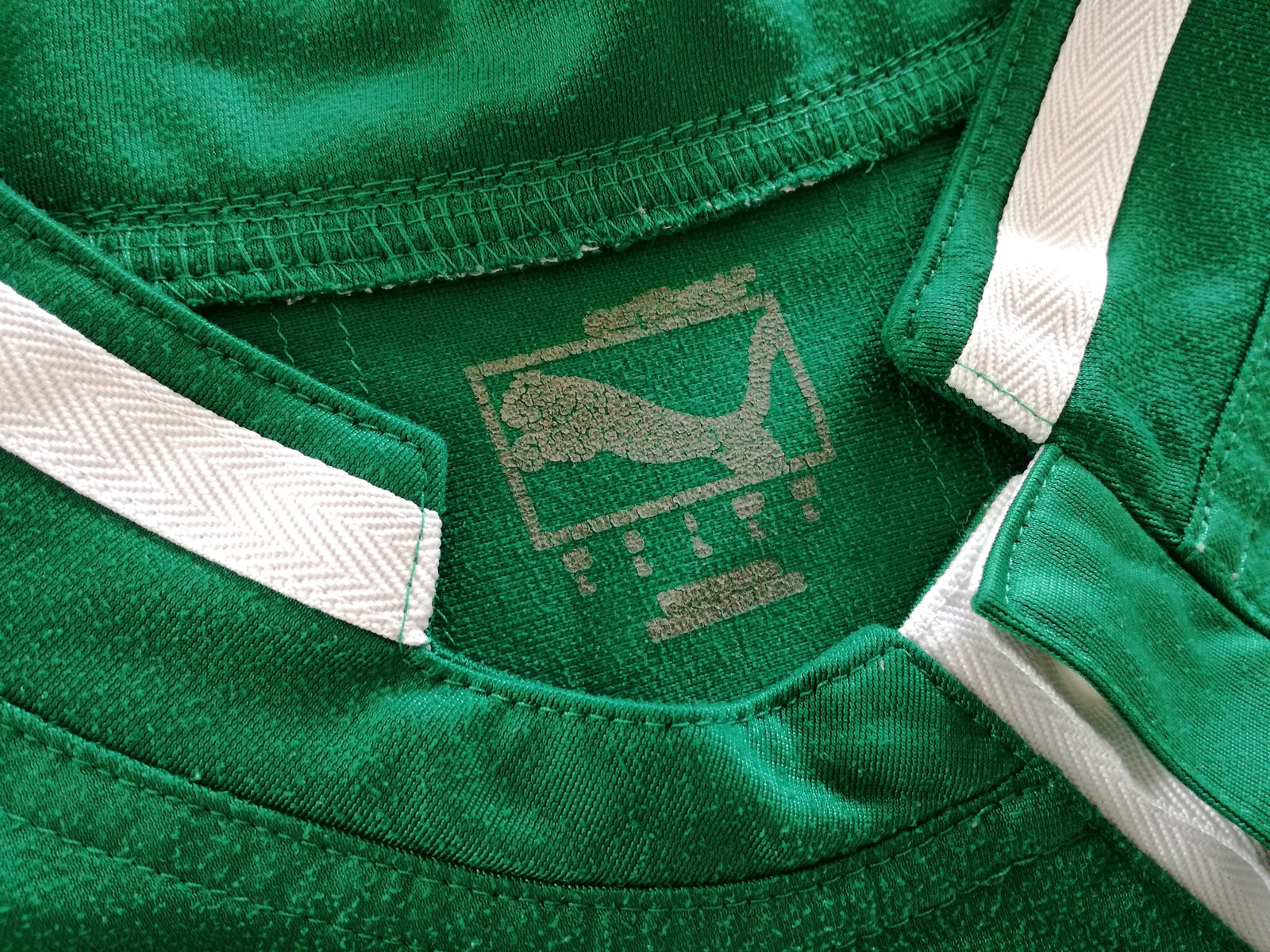 2011/12 Ireland Home Rugby Shirt (L)