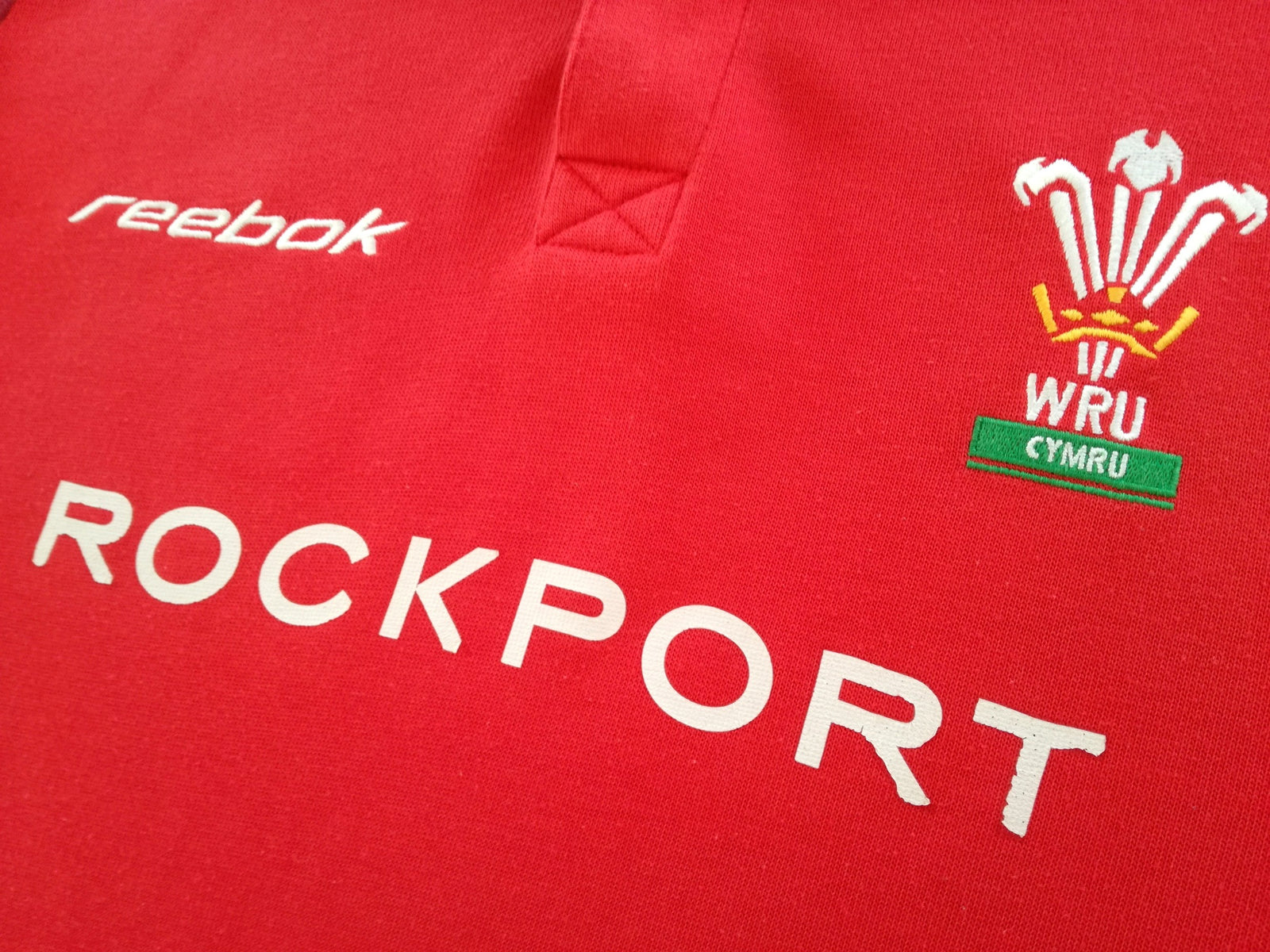 2002/03 Wales Home Rugby Shirt. (S)