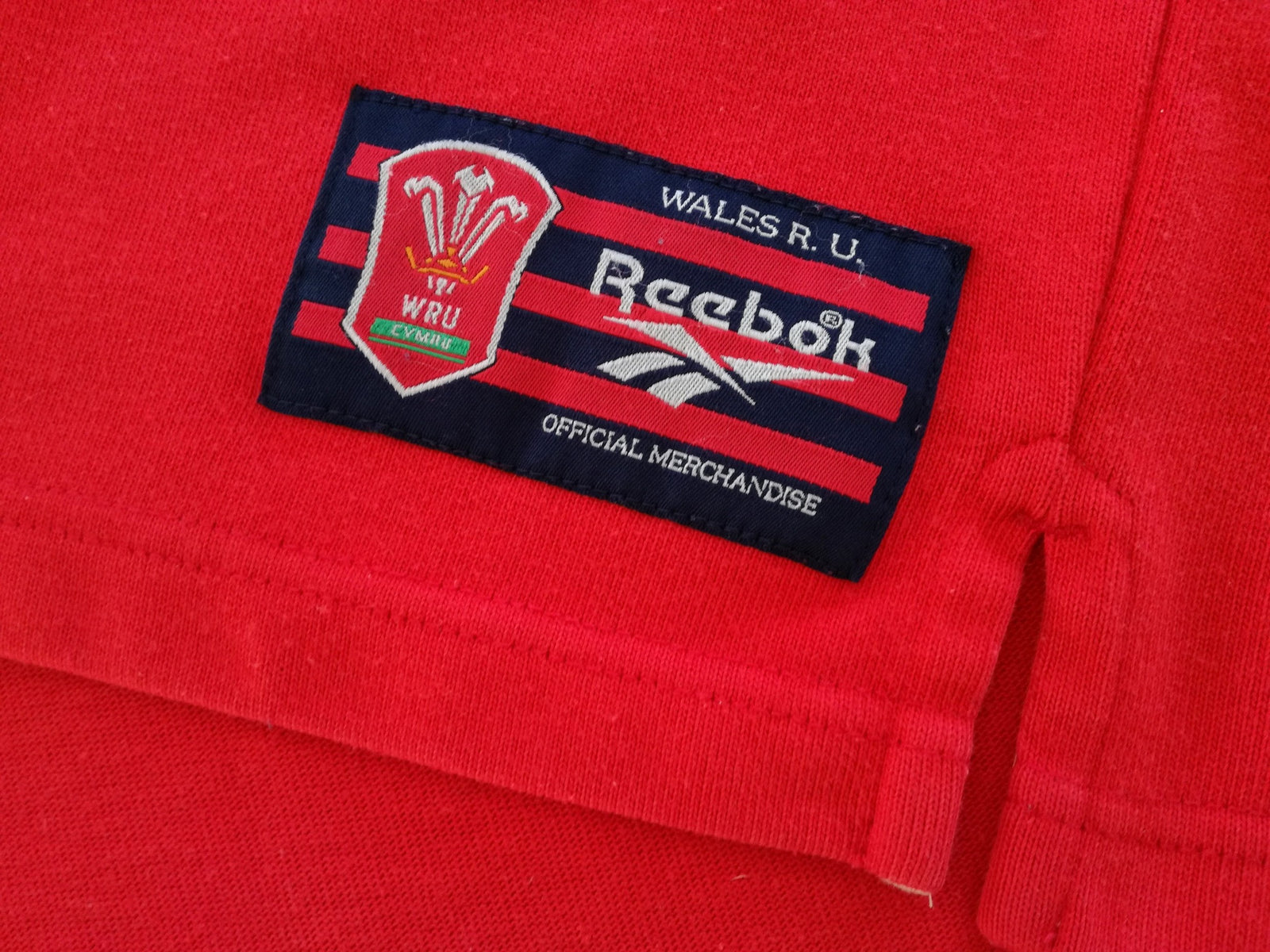 1996/97 Wales Home Rugby Shirt. (XL)