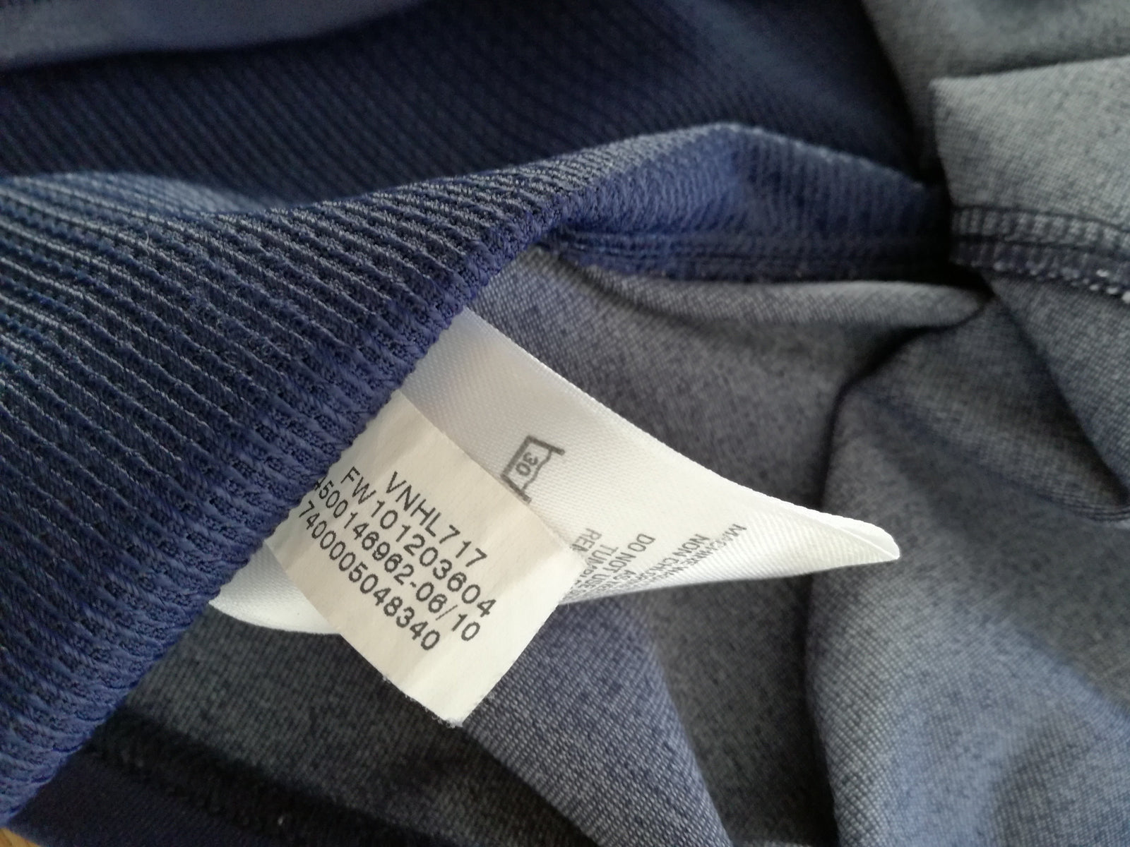 2010/11 Wales Away Player Issue Rugby Shirt (M)