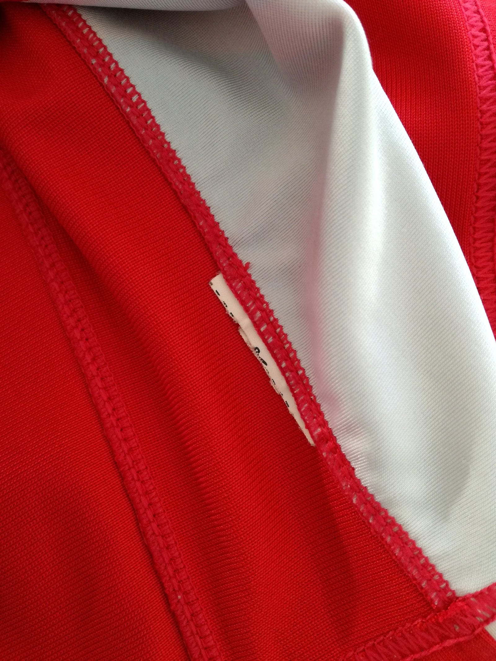 2013/14 Wales Home Pro-Fit Rugby Shirt (XL)