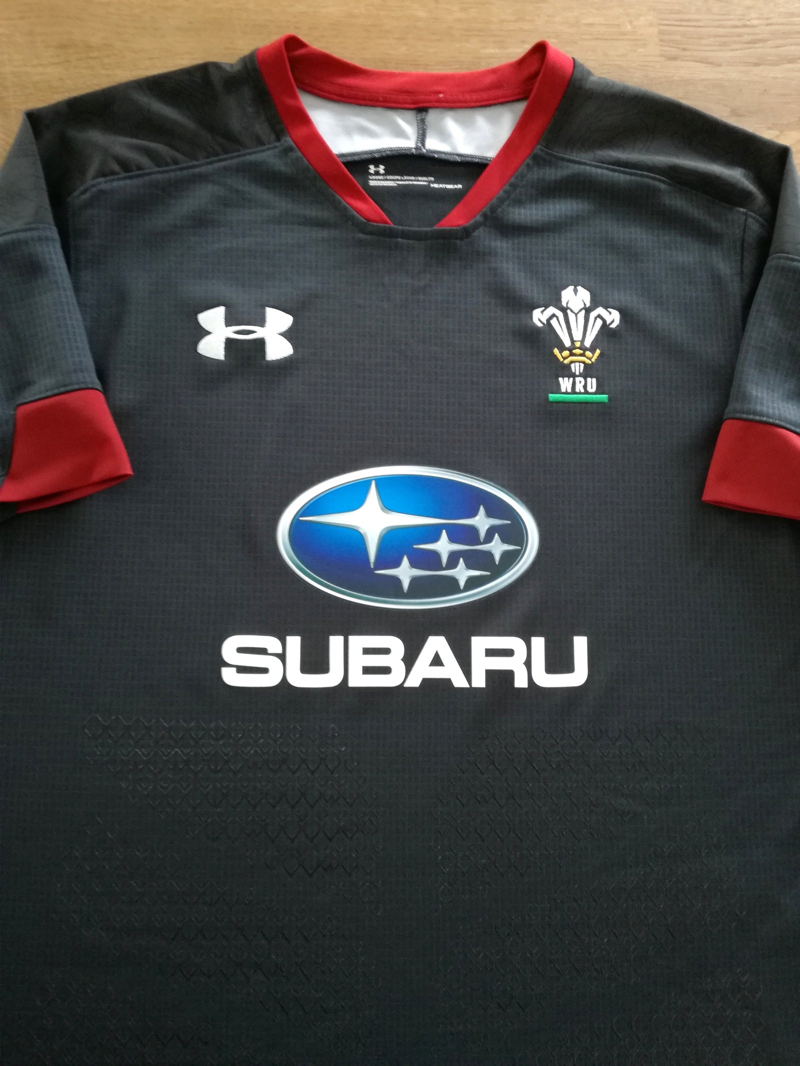 2017/18 Wales Away Rugby Shirt