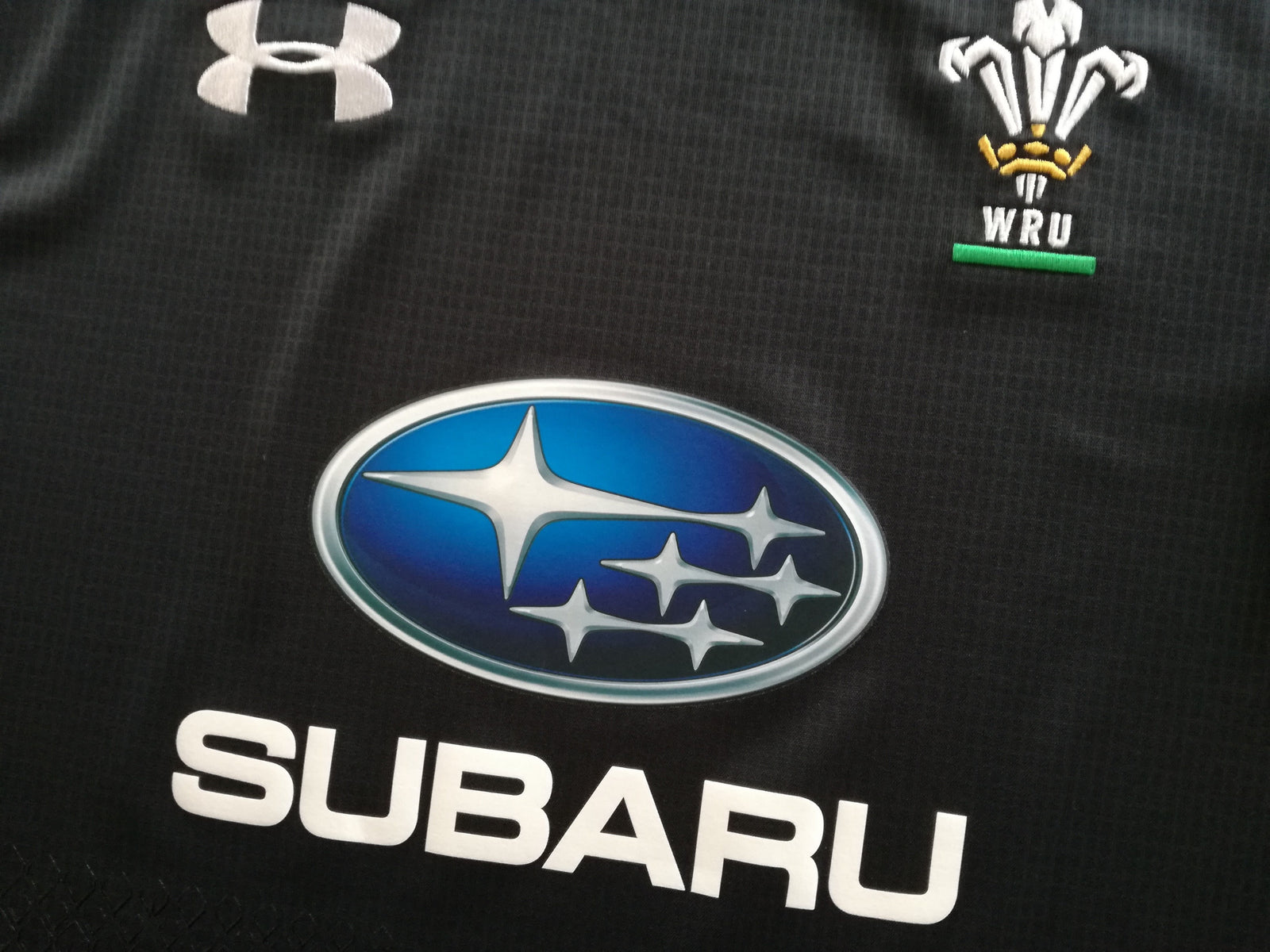 2017/18 Wales Away Rugby Shirt (L)
