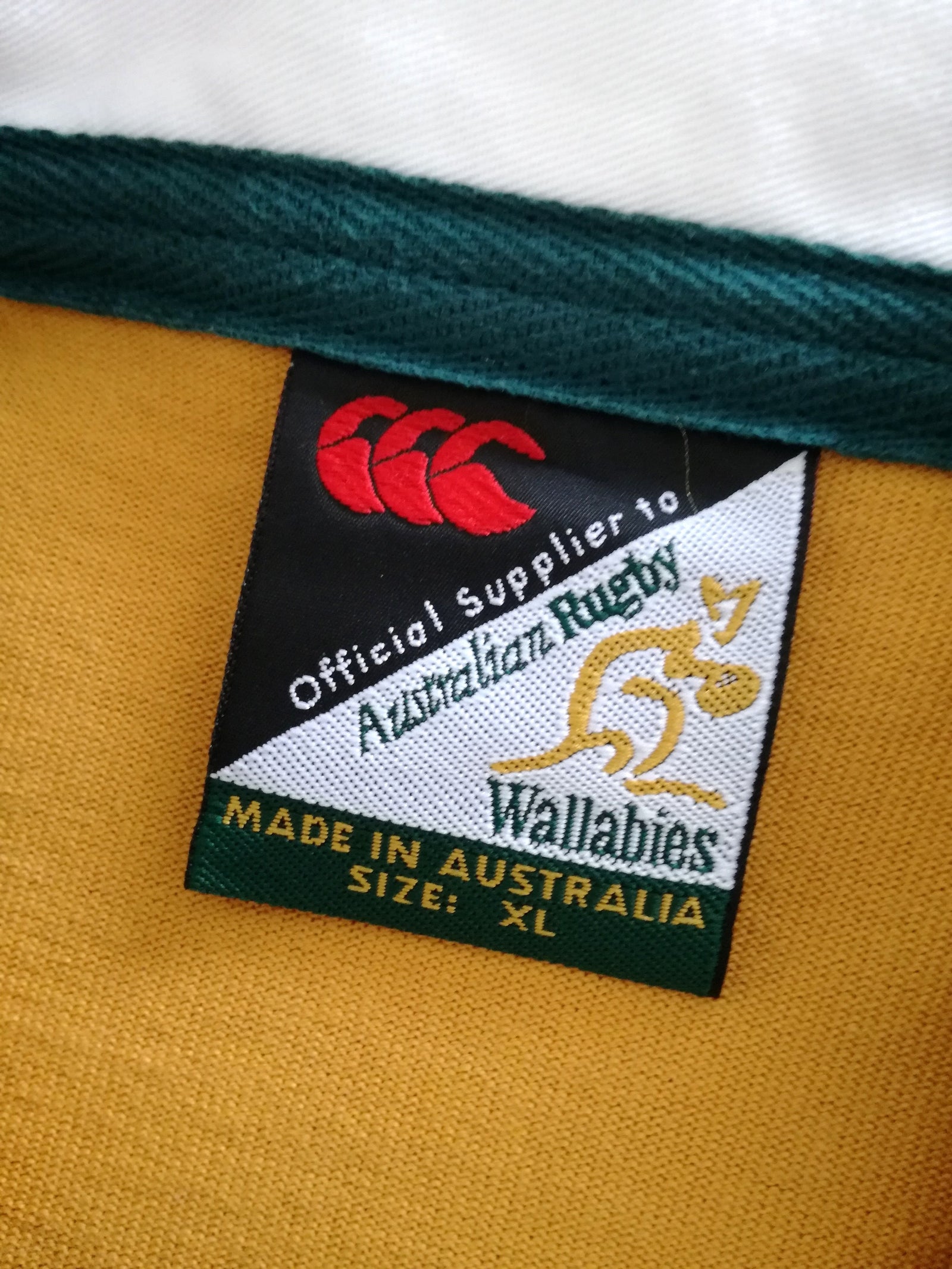 2000 Australia Home Rugby Shirt. (XL)