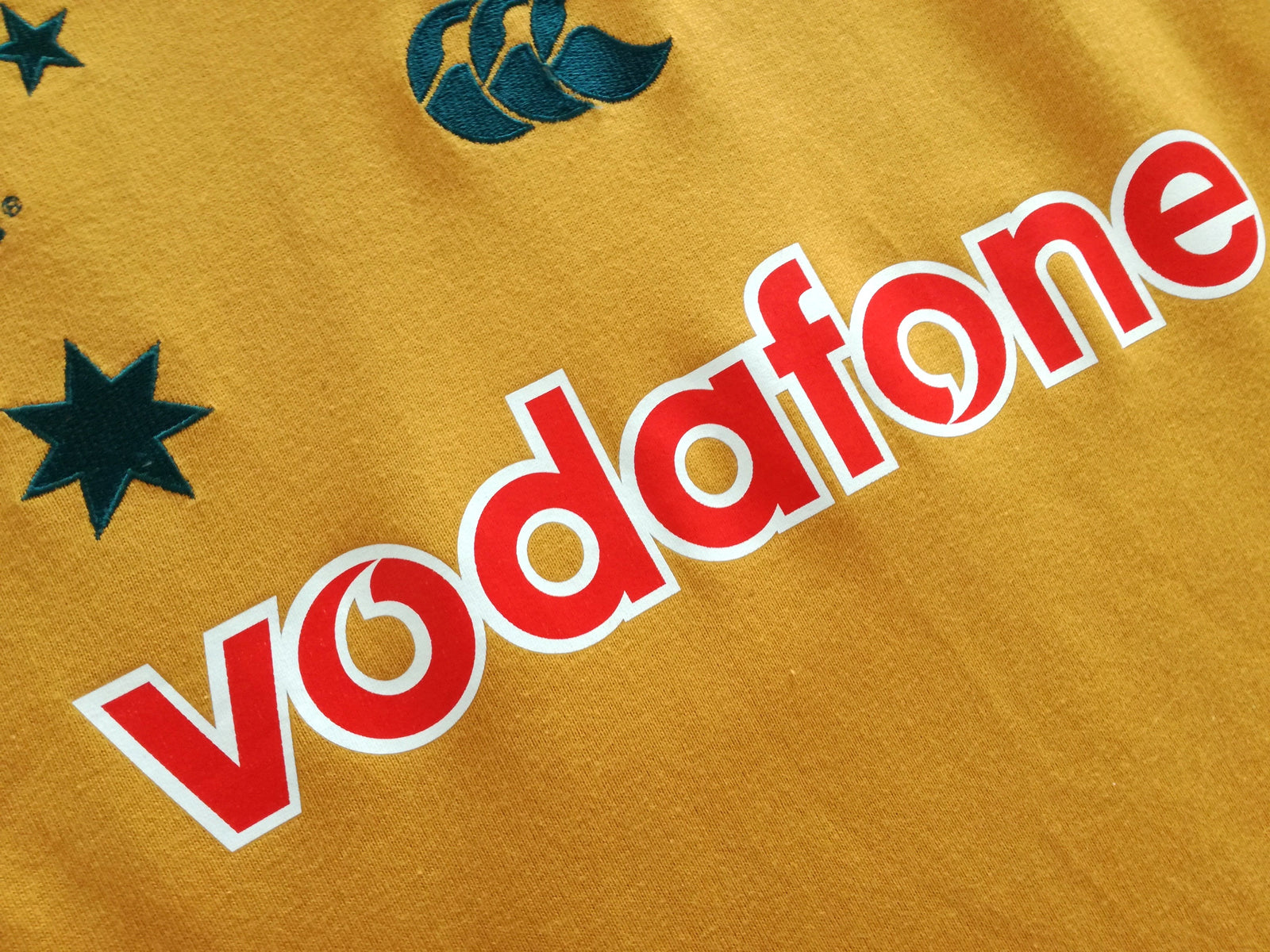 2000 Australia Home Rugby Shirt. (XL)