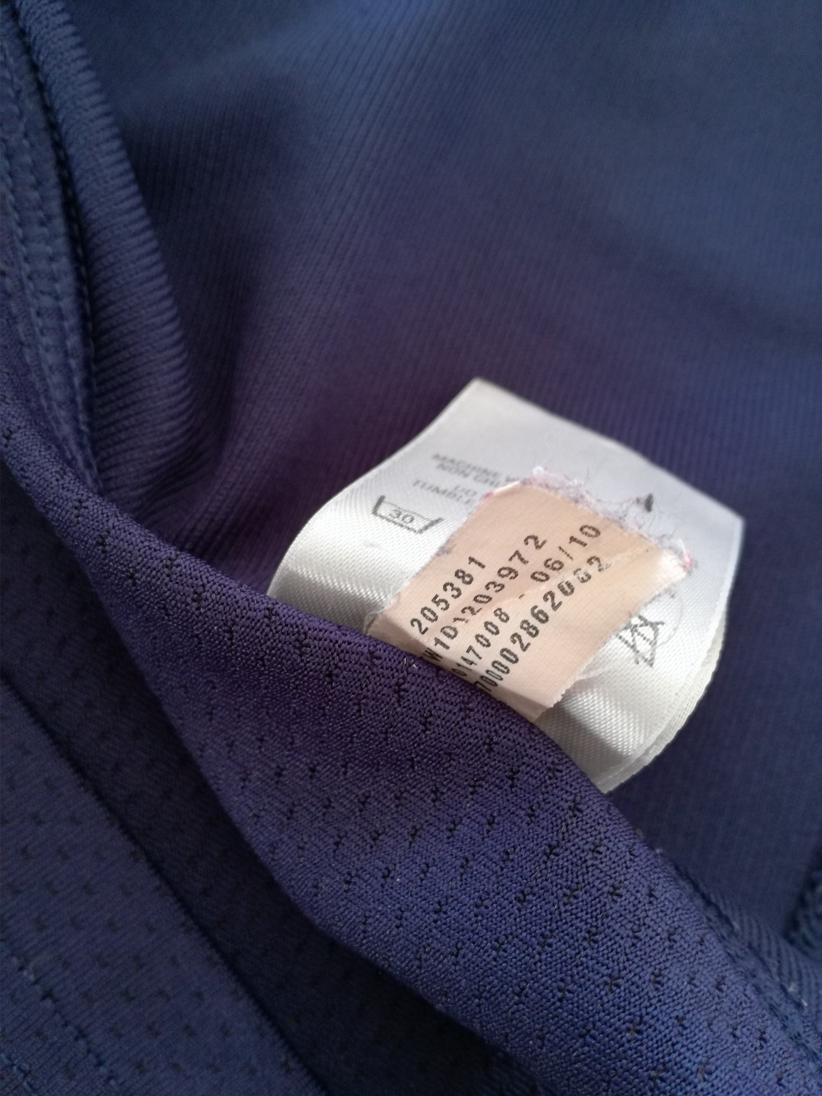 2010/11 Wales Away Rugby Shirt (S)