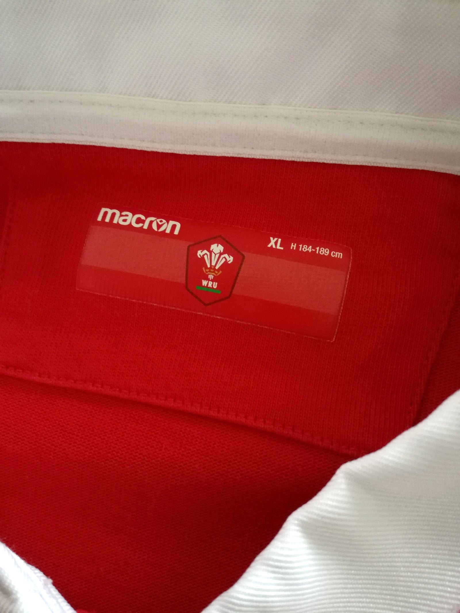2021/22 Wales Home Rugby Shirt. (XL)