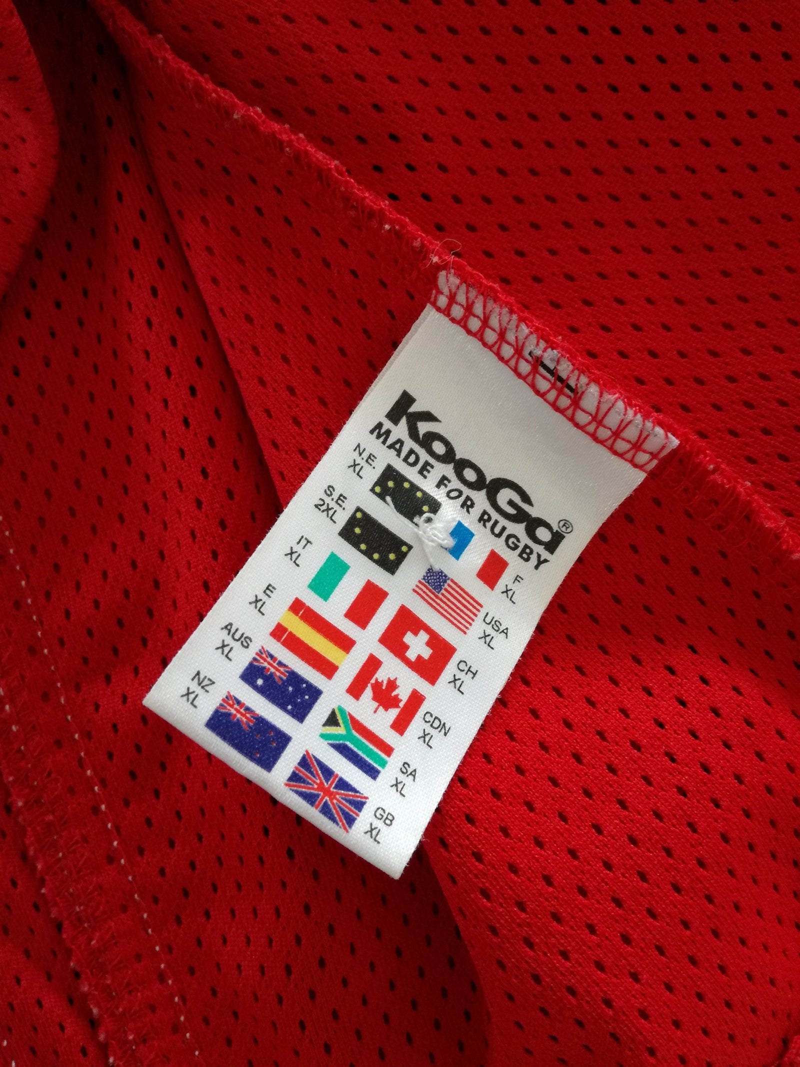 2005/06 Scarlets Home Rugby Shirt (L)