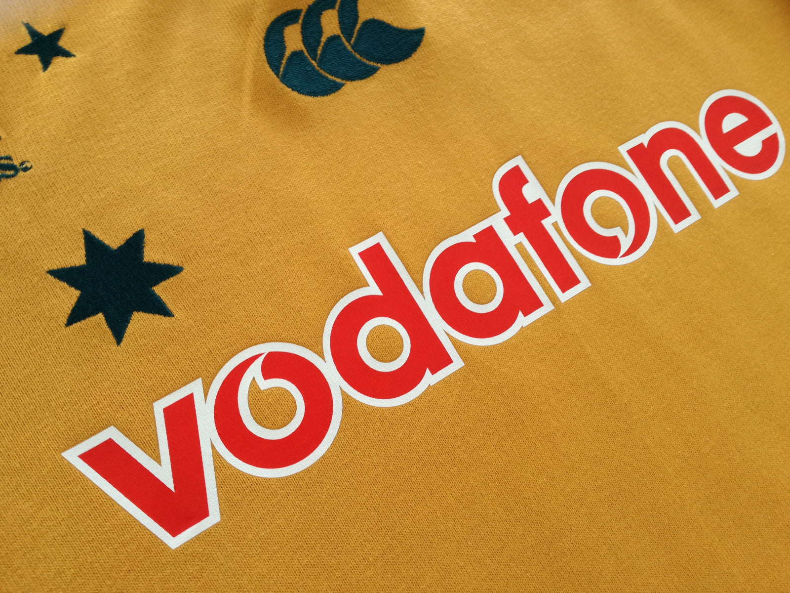 2000 Australia Home Rugby Shirt. (S)
