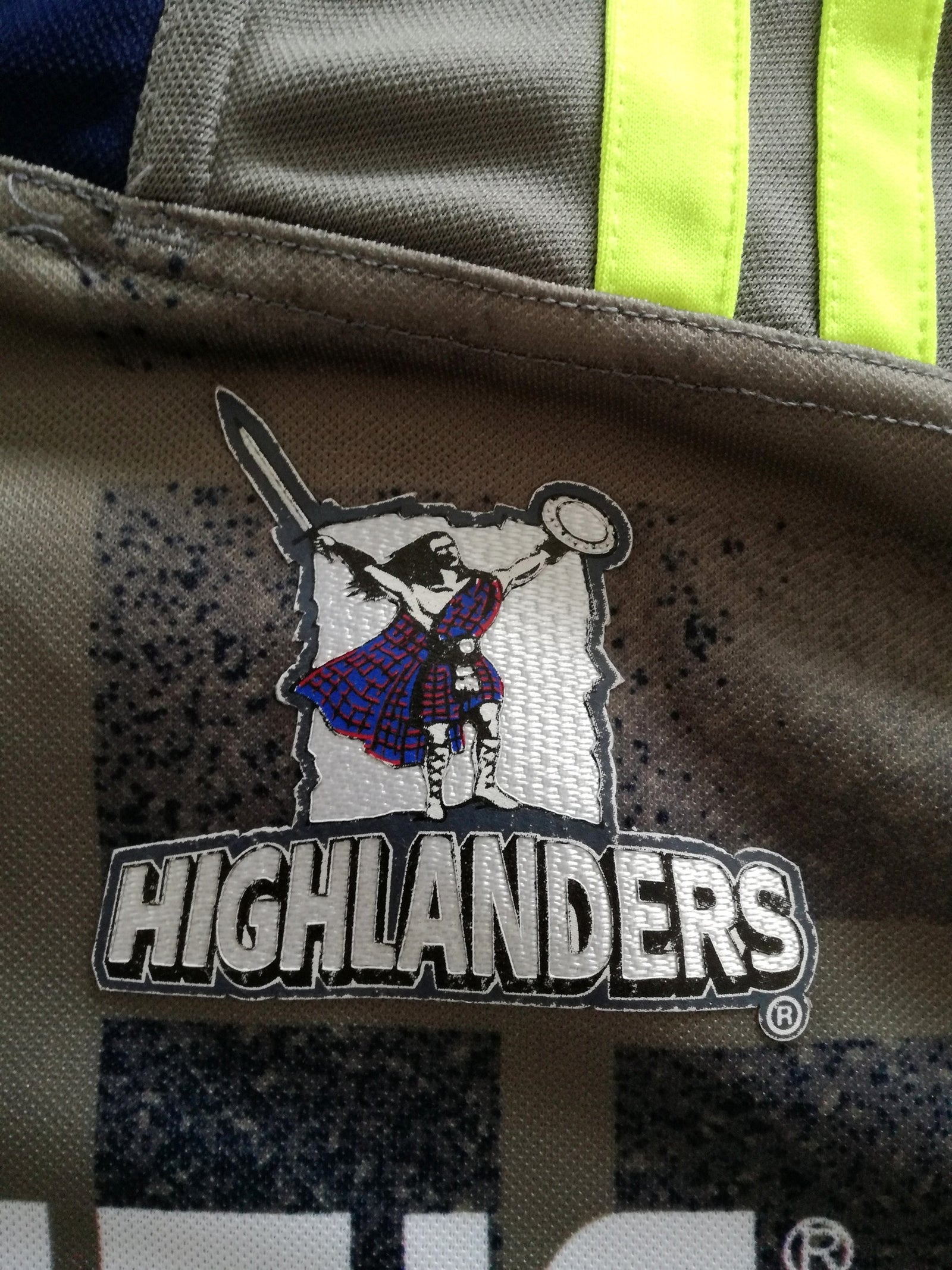 2018 Highlanders Training Shirt (XXL)