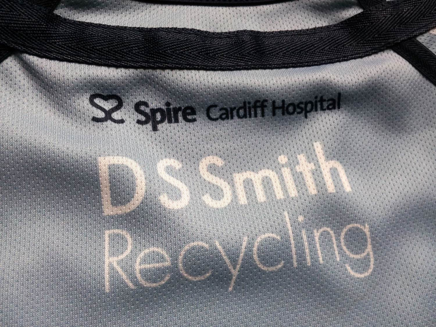 2011/12 Cardiff Blues Home Rugby Shirt (M)