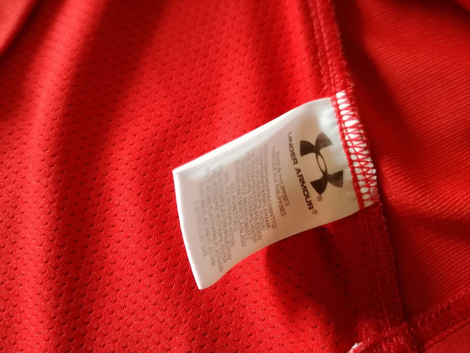 2010/11 Wales Home Rugby Shirt. (S)