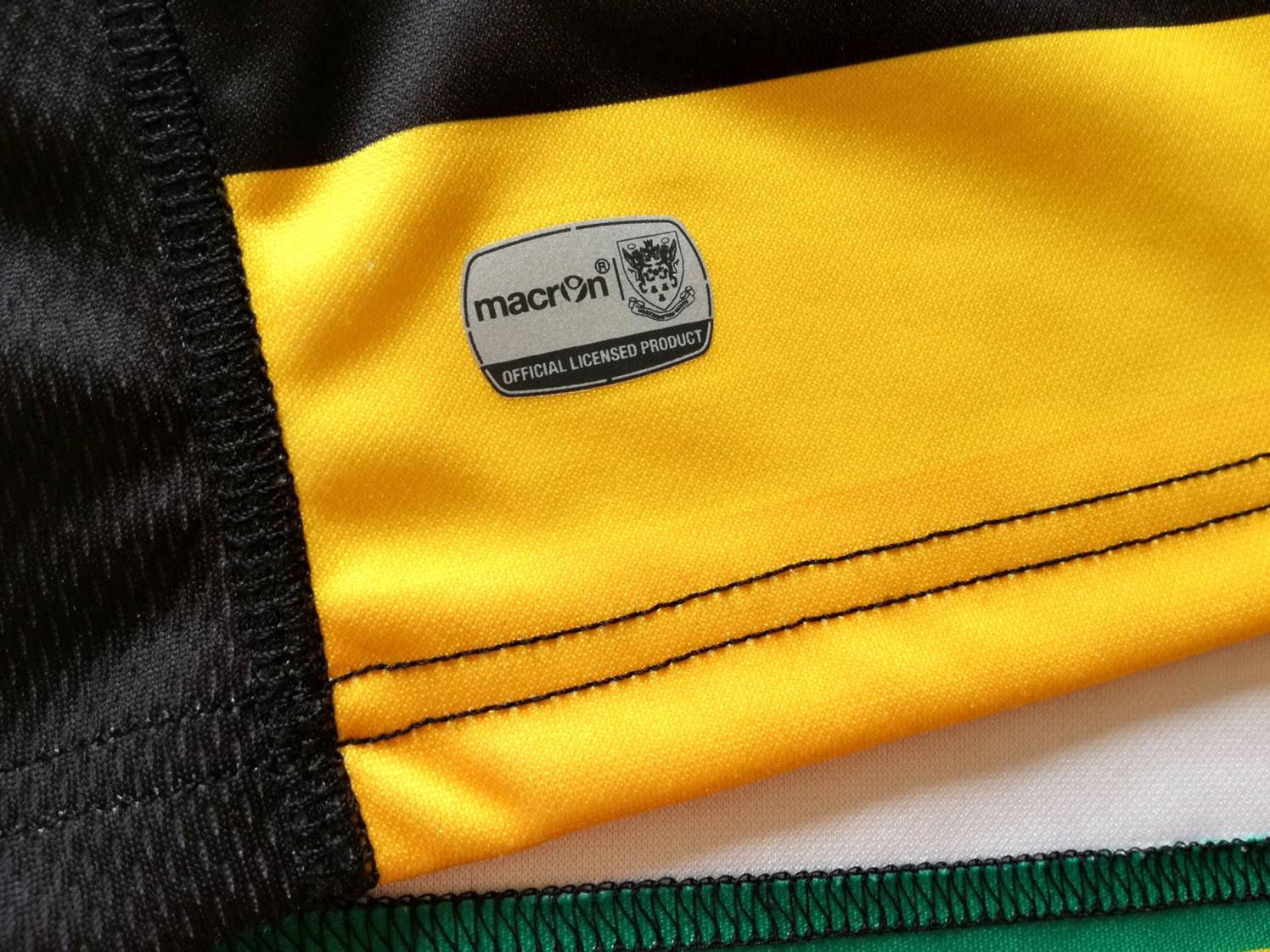 2016/17 Northampton Saints Home Premiership Rugby Shirt (S)